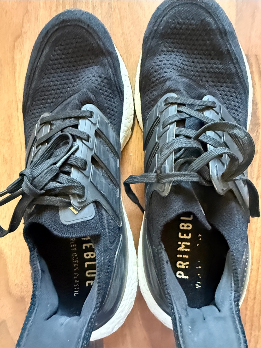 adidas Men's Black Ultraboost running shoes - Picture 4 of 8